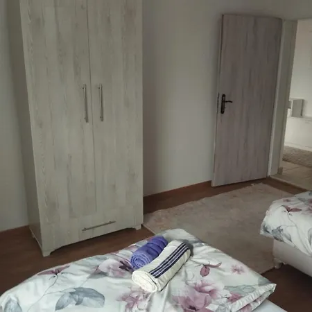 Sara Apartment *